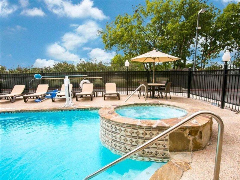 Sleep Inn & Suites New Braunfels Exterior photo