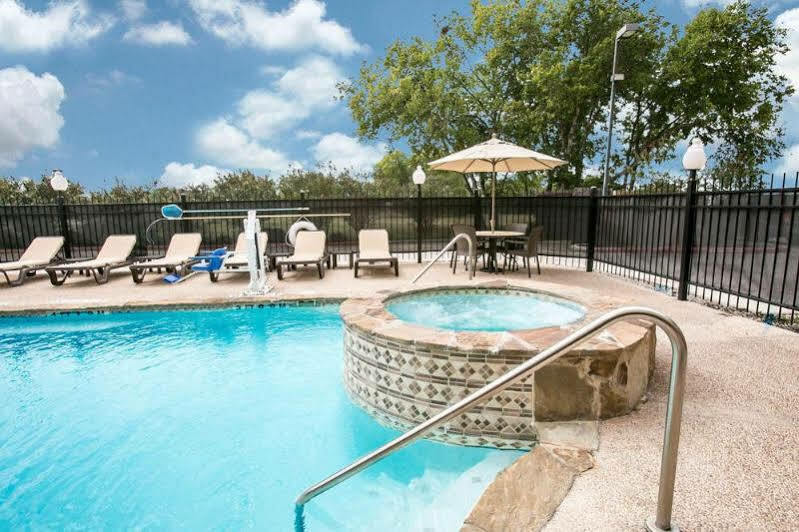 Sleep Inn & Suites New Braunfels Exterior photo